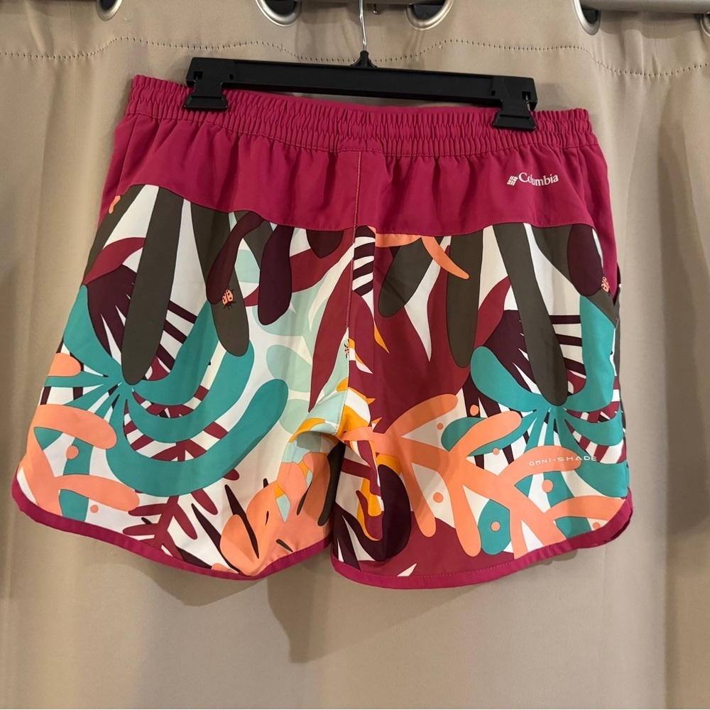 Columbia Multicolor Tropical Women's Athletic Shorts - Picture 2 of 6